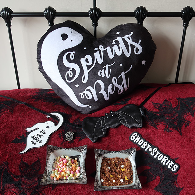The contents of Spooky Box 55: Dark Dreams