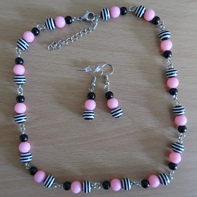 Necklace and earrings (overhead view, variation 2)