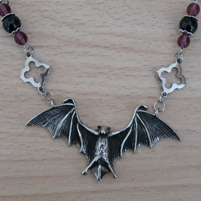 Bat necklace (detailed view)